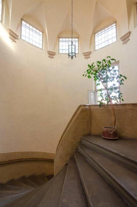 Casa Aldrovandi: Elegante E In Centro Storico Bologna Bagian luar foto