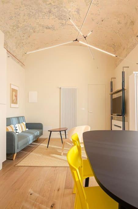 Casa Aldrovandi: Elegante E In Centro Storico Bologna Bagian luar foto