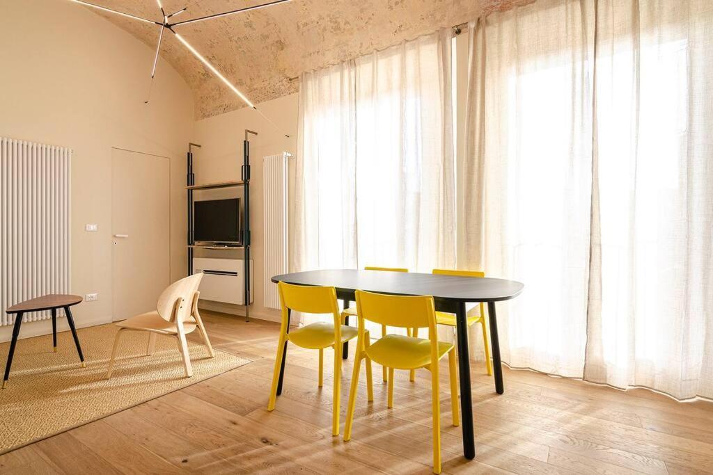 Casa Aldrovandi: Elegante E In Centro Storico Bologna Bagian luar foto